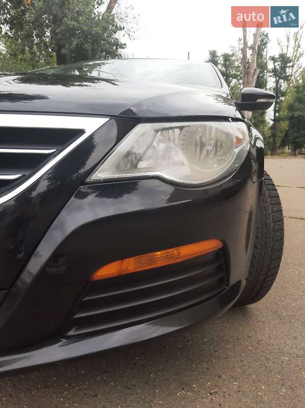 Купе Volkswagen CC / Passat CC 2010 в Николаеве
