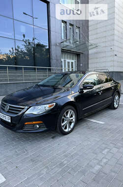 Купе Volkswagen CC / Passat CC 2009 в Києві