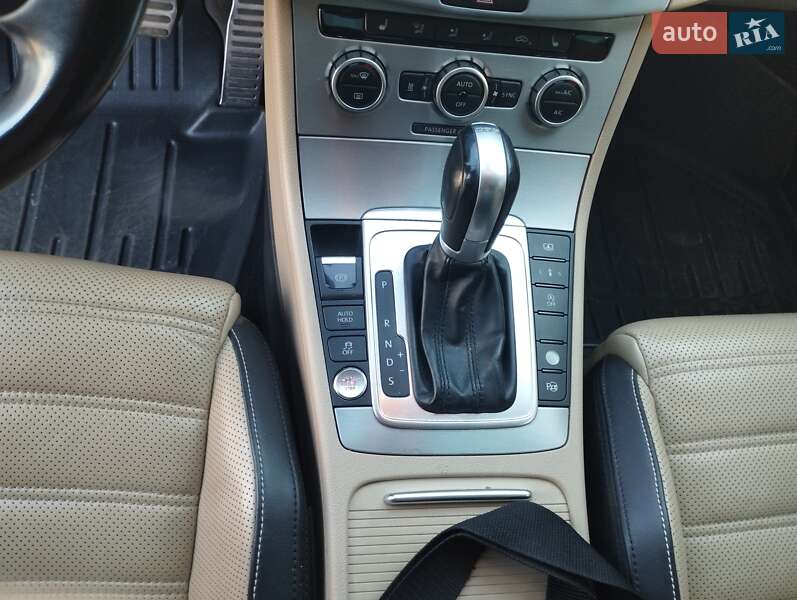 Купе Volkswagen CC / Passat CC 2013 в Киеве фото 13 Купе Volkswagen CC / Passat CC 2013 в Киеве
