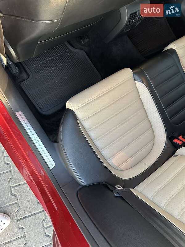 Купе Volkswagen CC / Passat CC 2013 в Києві