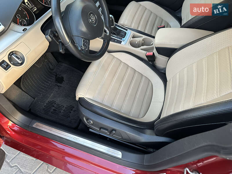 Купе Volkswagen CC / Passat CC 2013 в Києві