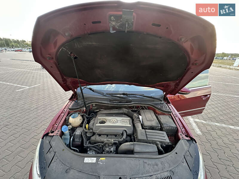 Купе Volkswagen CC / Passat CC 2013 в Києві
