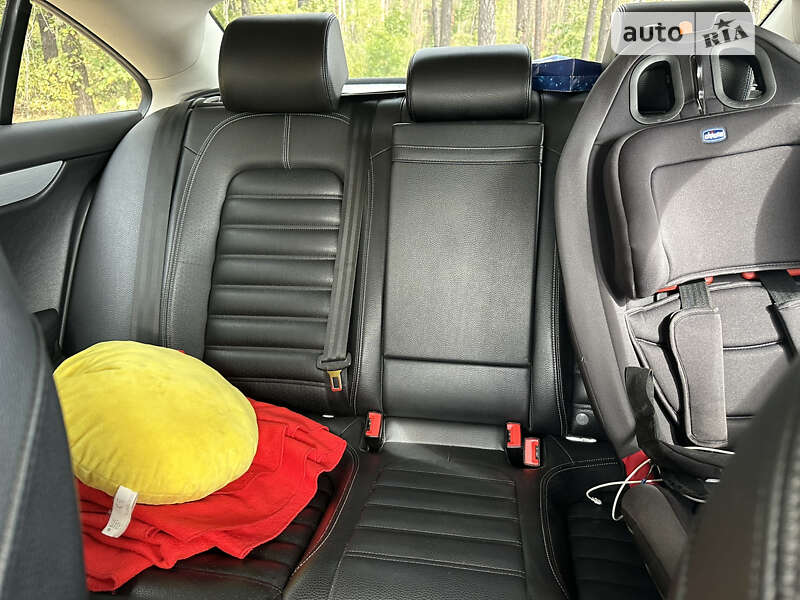 Купе Volkswagen CC / Passat CC 2015 в Киеве фото 5 Купе Volkswagen CC / Passat CC 2015 в Киеве