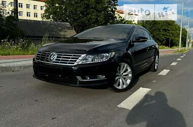 Купе Volkswagen CC / Passat CC 2014 в Чернівцях