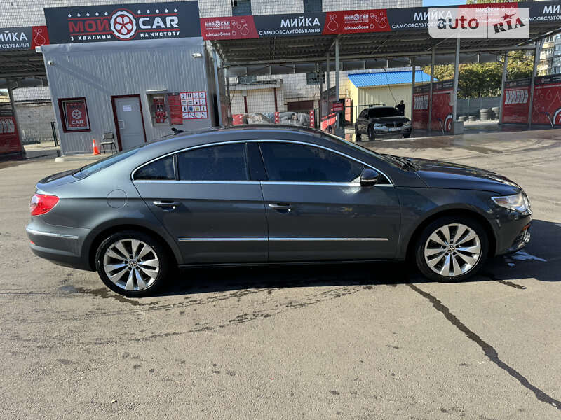 Купе Volkswagen CC / Passat CC 2011 в Вишневом