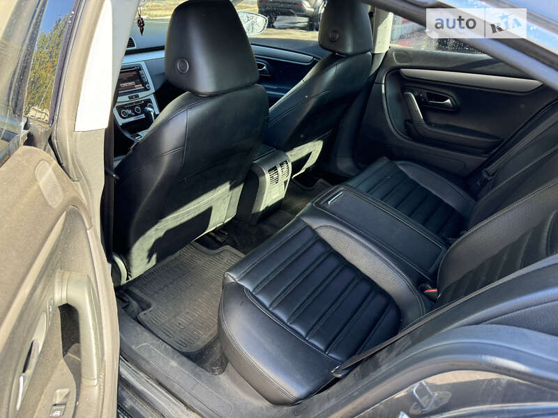 Купе Volkswagen CC / Passat CC 2011 в Вишневом