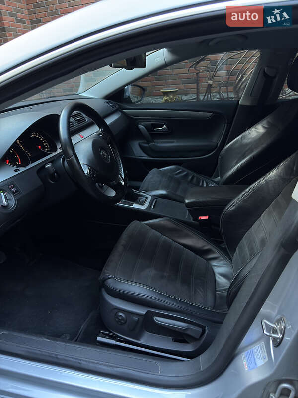 Купе Volkswagen CC / Passat CC 2009 в Кременчуці