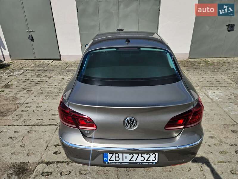Купе Volkswagen CC / Passat CC 2012 в Києві