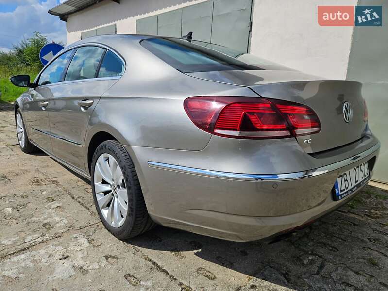 Купе Volkswagen CC / Passat CC 2012 в Києві