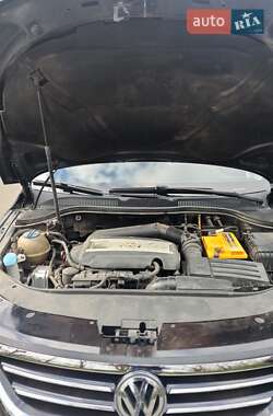 Купе Volkswagen CC / Passat CC 2010 в 