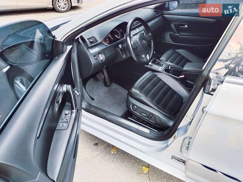 Купе Volkswagen CC / Passat CC 2012 в Кропивницком