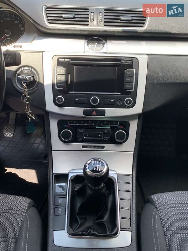 Купе Volkswagen CC / Passat CC 2011 в Киеве