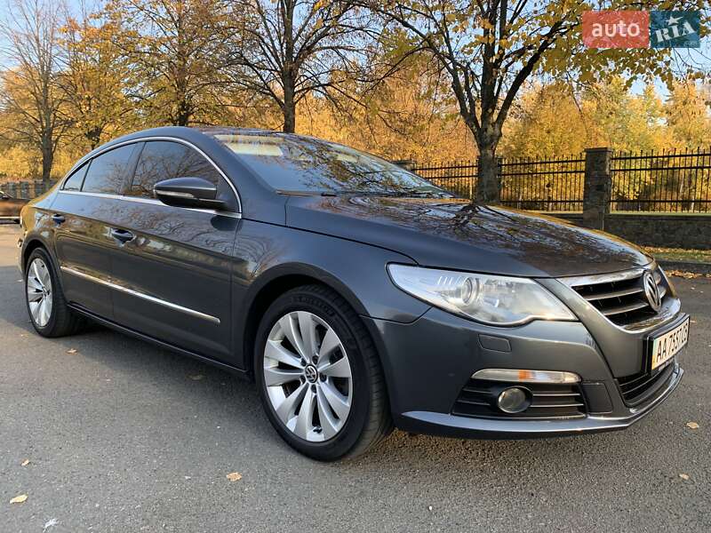Купе Volkswagen CC / Passat CC 2011 в Киеве