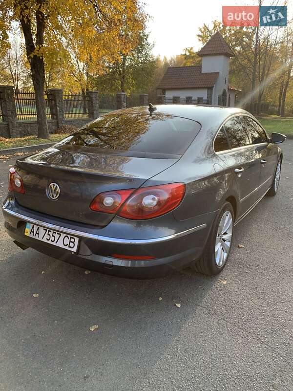 Купе Volkswagen CC / Passat CC 2011 в Киеве