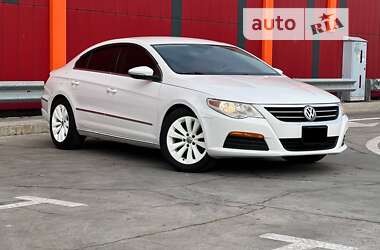 Купе Volkswagen CC / Passat CC 2010 в Києві