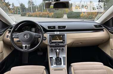 Купе Volkswagen CC / Passat CC 2013 в Киеве