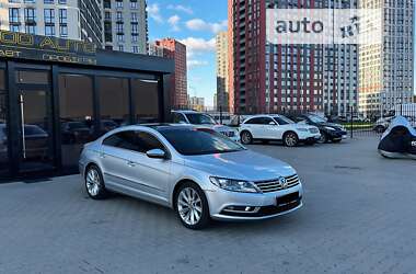 Купе Volkswagen CC / Passat CC 2013 в Києві