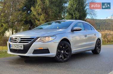 Купе Volkswagen CC / Passat CC 2010 в Турці