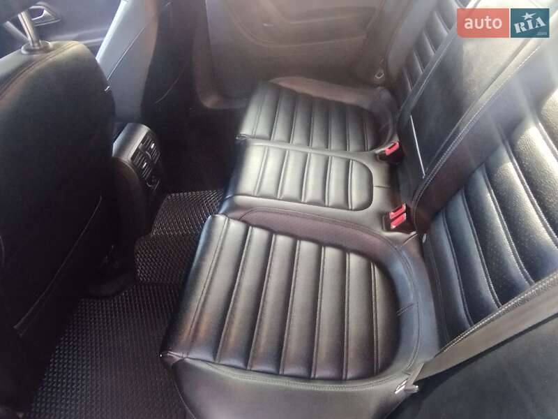 Купе Volkswagen CC / Passat CC 2012 в Полтаве