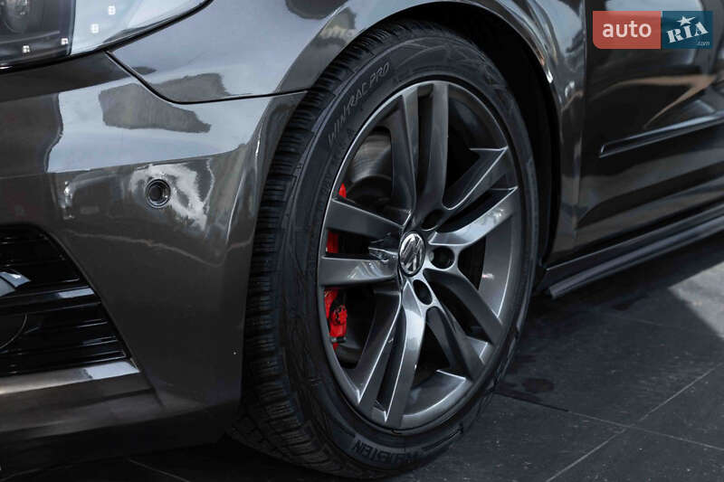 Купе Volkswagen CC / Passat CC 2013 в Бурыни