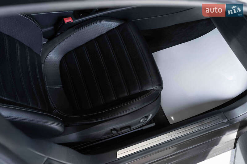 Купе Volkswagen CC / Passat CC 2013 в Бурыни