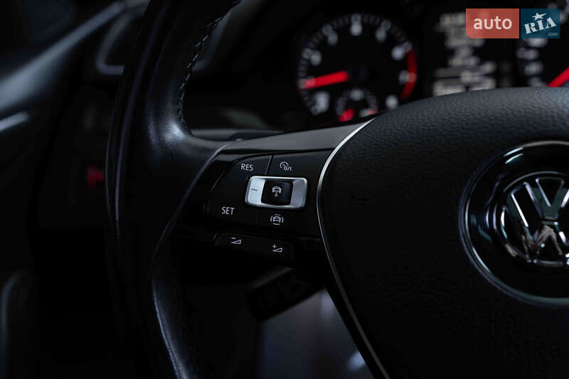 Купе Volkswagen CC / Passat CC 2013 в Бурыни
