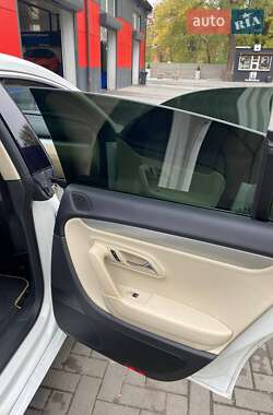 Купе Volkswagen CC / Passat CC 2010 в 