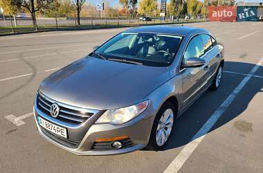 Купе Volkswagen CC / Passat CC 2010 в Киеве