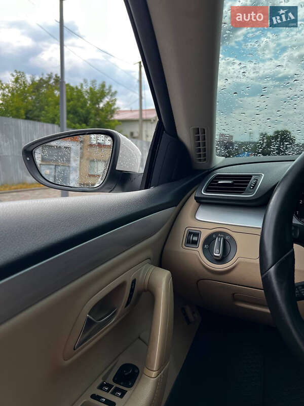 Купе Volkswagen CC / Passat CC 2014 в Киеве