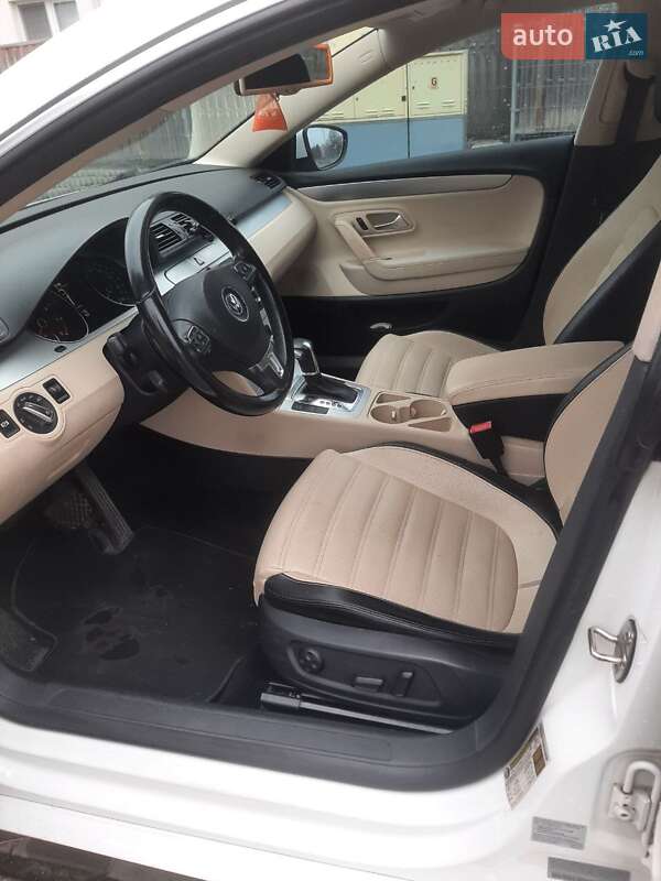 Купе Volkswagen CC / Passat CC 2010 в Херсоне