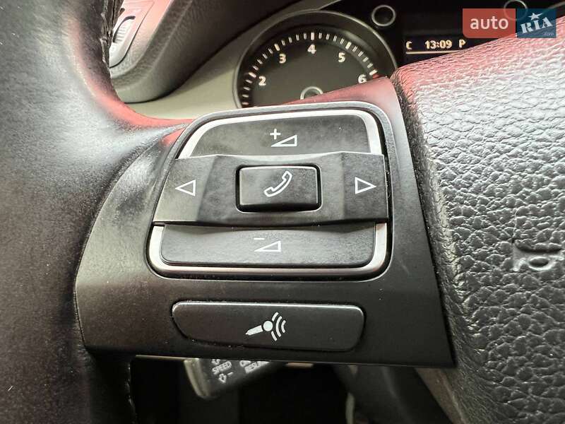 Купе Volkswagen CC / Passat CC 2010 в Киеве
