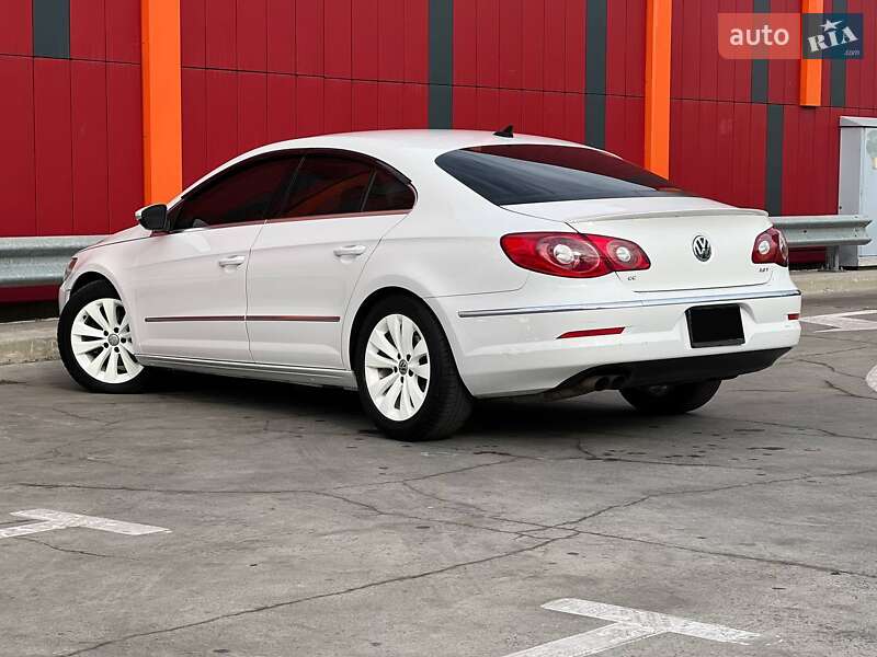 Купе Volkswagen CC / Passat CC 2010 в Киеве