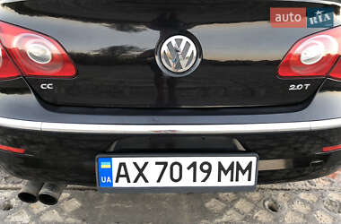 Купе Volkswagen CC / Passat CC 2011 в 