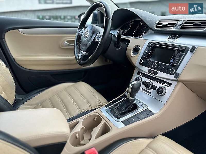 Купе Volkswagen CC / Passat CC 2012 в Львове