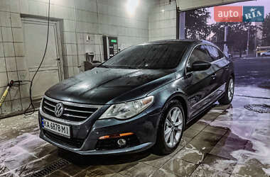 Купе Volkswagen CC / Passat CC 2009 в Києві