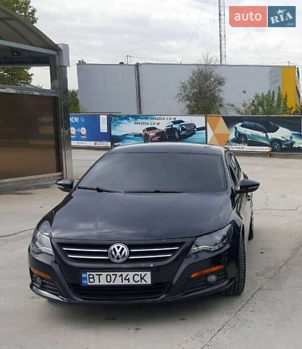 Купе Volkswagen CC / Passat CC 2011 в Львові