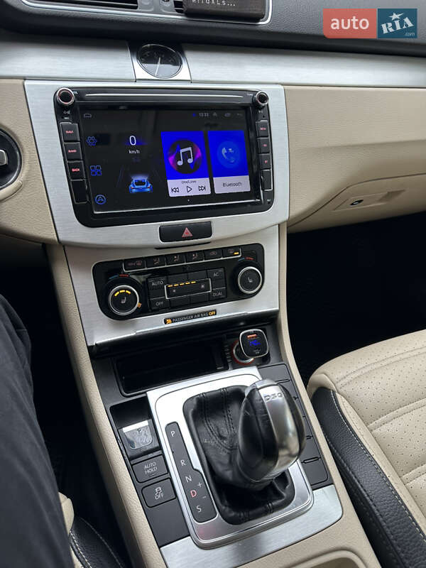 Купе Volkswagen CC / Passat CC 2011 в Ивано-Франковске