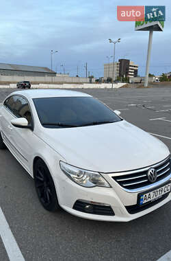 Купе Volkswagen CC / Passat CC 2011 в Києві