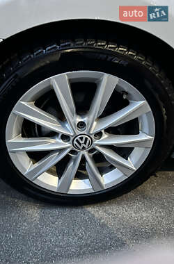 Купе Volkswagen CC / Passat CC 2013 в 