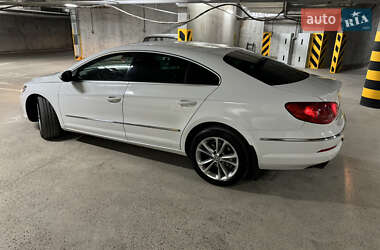 Купе Volkswagen CC / Passat CC 2011 в Києві