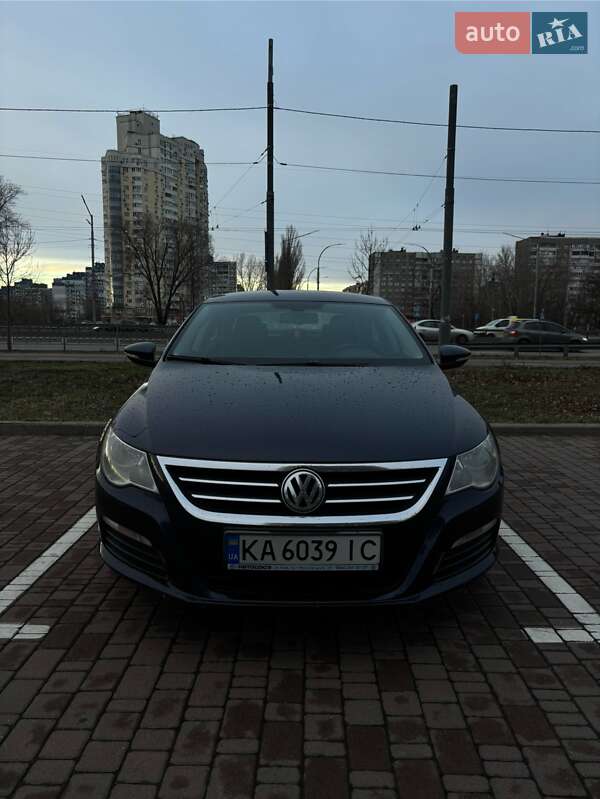 Купе Volkswagen CC / Passat CC 2011 в Киеве