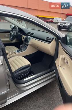 Купе Volkswagen CC / Passat CC 2014 в Києві