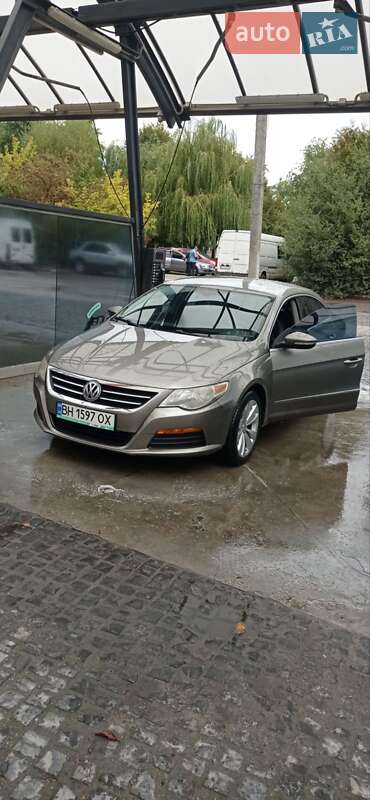 Купе Volkswagen CC / Passat CC 2011 в Львове