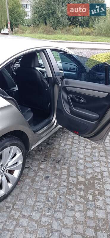 Купе Volkswagen CC / Passat CC 2011 в Львове