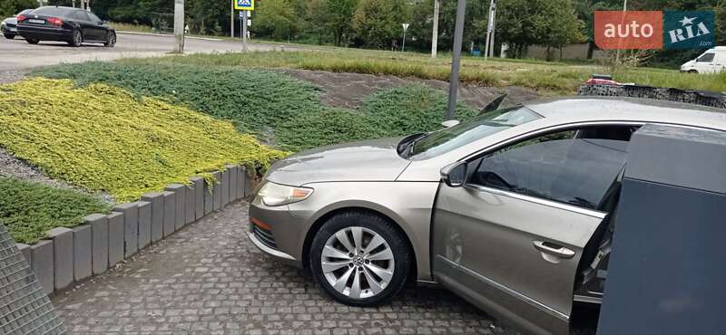 Купе Volkswagen CC / Passat CC 2011 в Львове