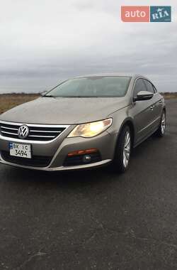 Купе Volkswagen CC / Passat CC 2010 в 