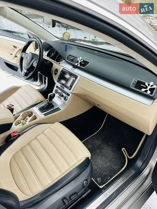 Купе Volkswagen CC / Passat CC 2012 в Львові