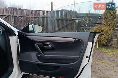 Купе Volkswagen CC / Passat CC 2011 в 