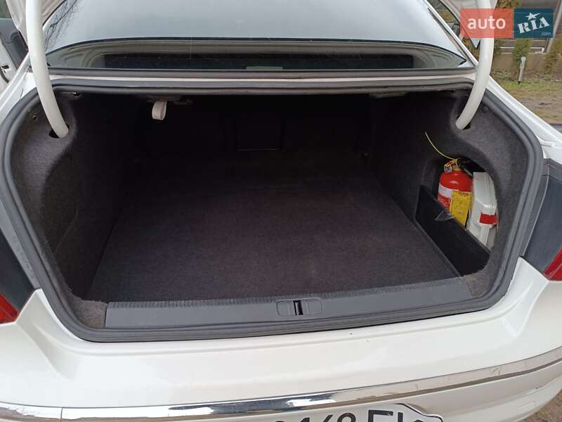 Купе Volkswagen CC / Passat CC 2011 в Луцьку