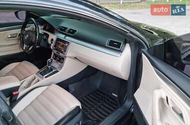 Купе Volkswagen CC / Passat CC 2011 в 